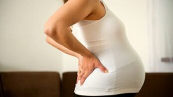 La douleur de Low chez une femme enceinte